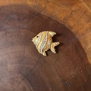 Vintage Gold Tone Rhinestone Angelfish Brooch
